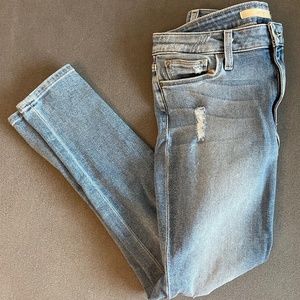 Joe's Jeans ICON Mid Rise Skinny Ankle Light Wash